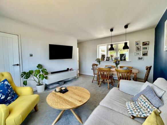 Lounge:Dining Room