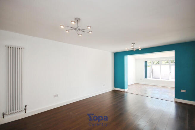 9ab72fa9-Lounge 20Diner.JPG