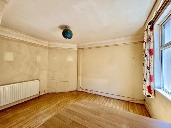 Kitchen : Dining Room..