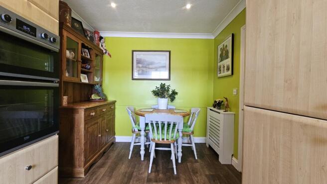 Kitchen / dining room