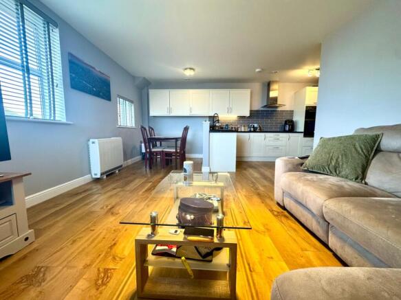 Kitchen / Living Room 2