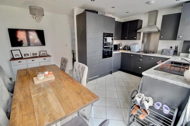 3. Dining Kitchen