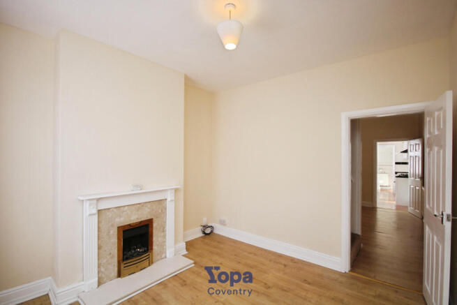 31ae3122-Living 20Room.JPG