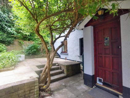 High Street, Crediton, EX17