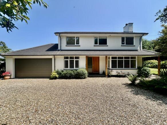 The Property Front Aspect