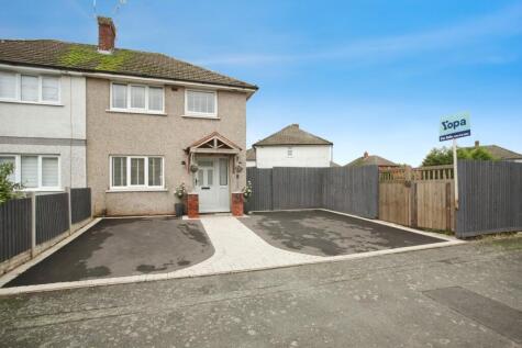 Mcmahon Road, Bedworth, CV12