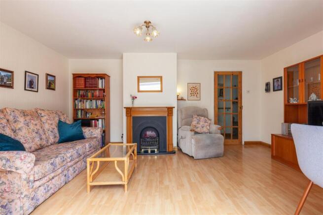 Sitting Room 1.jpg