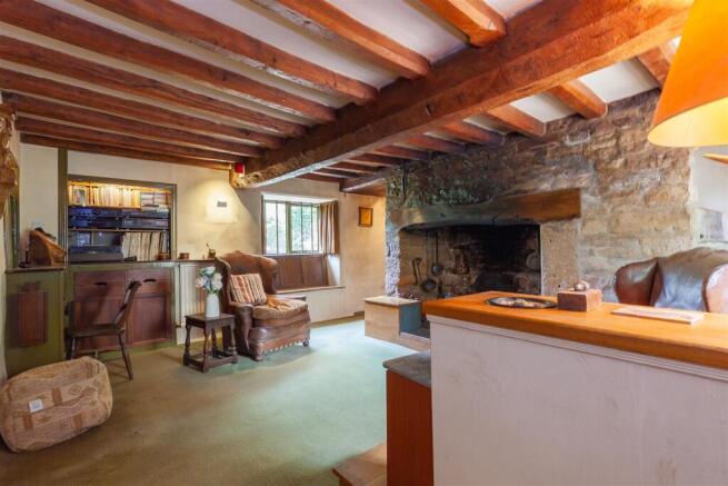 Sitting Room 1.jpg