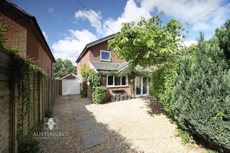 Church Lane, Oulton, Stone, Staffordshire, ST15 8UL