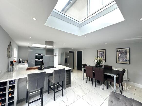 Open Plan Living/Kitchen/Dining Area