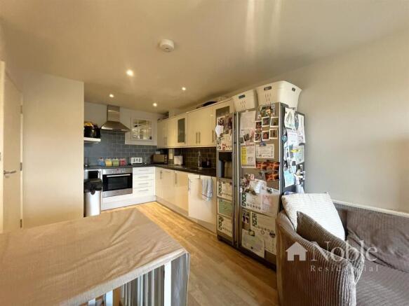 Kitchen/ Living Room