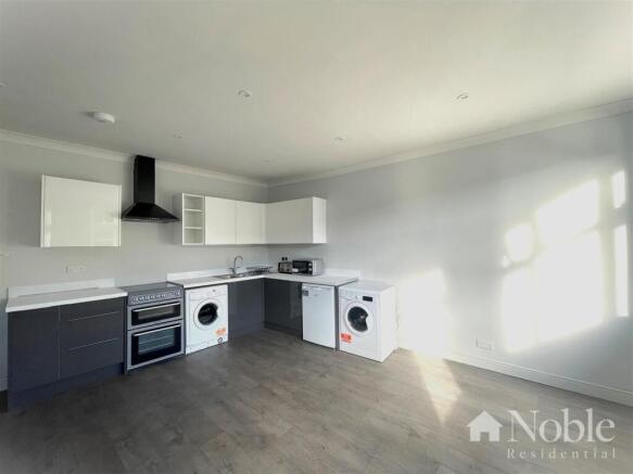Open Plan Living Room/Kitchen
