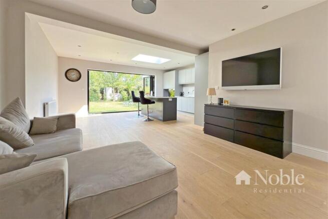 Open Plan Kitchen/Living Space
