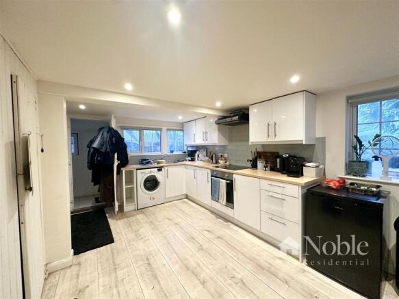 Kitchen/Breakfast Room