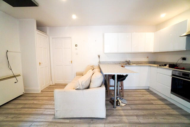 lounge/kitchen