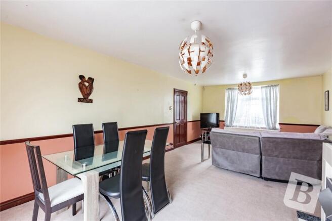 Living / Dining Area