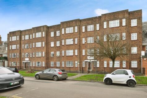 Hare Hall Lane, Romford, RM2
