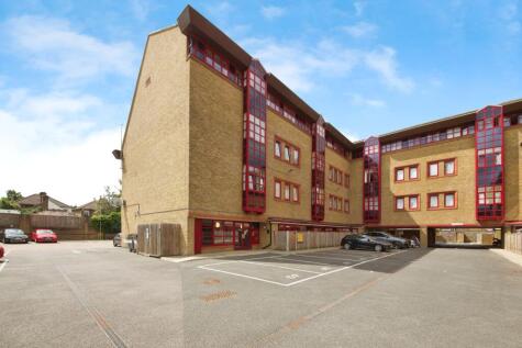 77 London Road, Romford, RM7