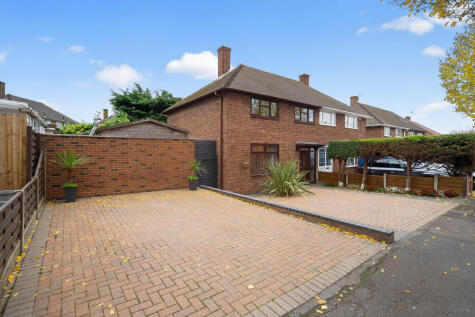 Retford Road, Romford, RM3