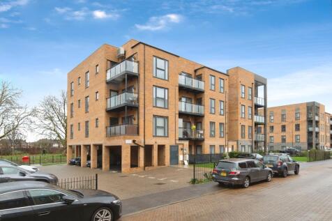 2 Lance Street, Rainham, RM13