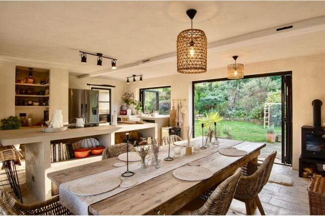 Kitchen/Dining Room