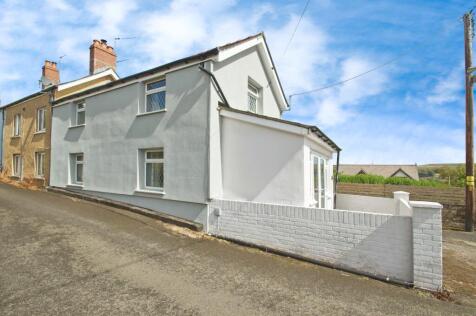 Kears Row, Pontypool, NP4