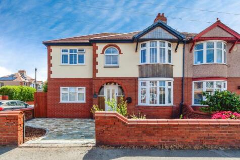 Rhyl - 5 bedroom semi-detached house for sale