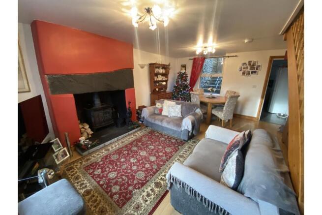 Lounge/Dining Room