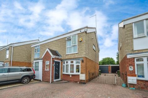 Puxton Drive, Kidderminster, DY11