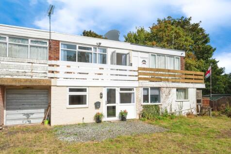 Puxton Drive, Kidderminster, DY11