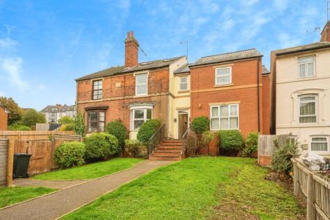 71 Cherry Orchard, Kidderminster, DY10