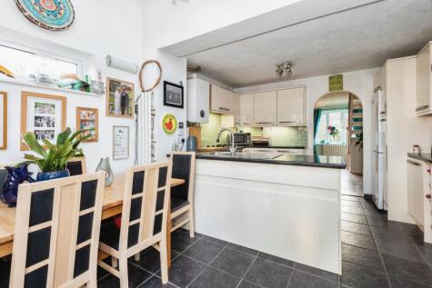 Morston Close, Tadworth, KT20