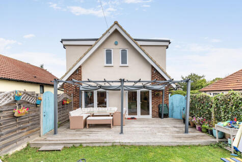 Stanton Close, Worcester Park, KT4