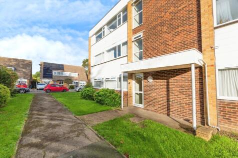 Hazelbank Court, Chertsey, KT16