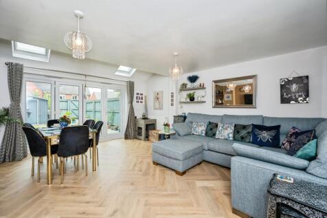 Park Road South, Newton-le-Willows, WA12