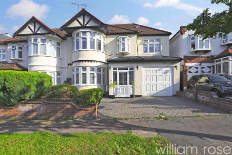 Hillington Gardens, Woodford Green