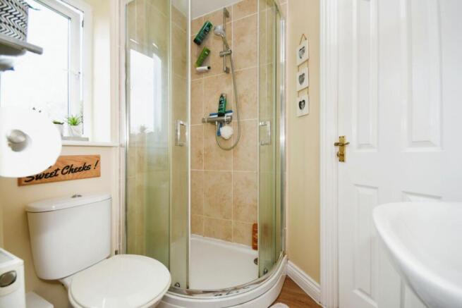 Jack & Jill En-suite