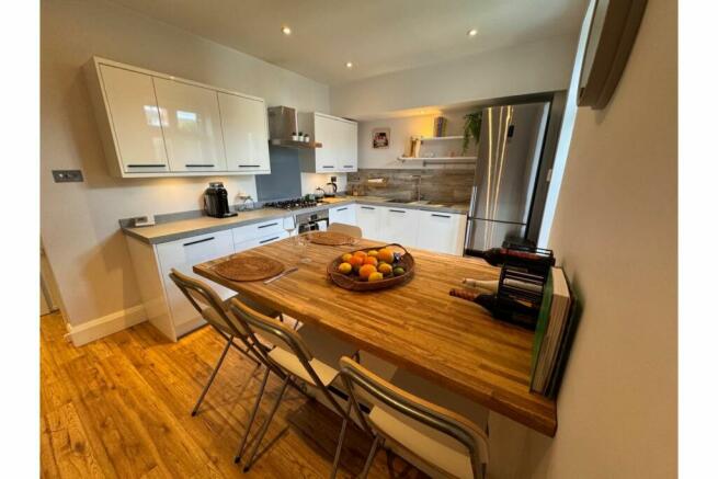 Kitchen/Dining Room