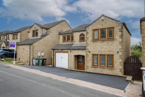 Pennine Gardens, Huddersfield, HD7