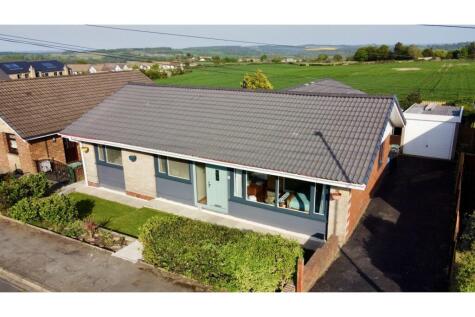 Viking Avenue, Huddersfield, HD8