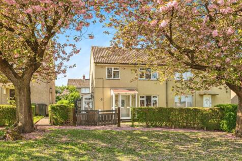 Cromarty Avenue, Huddersfield, HD4