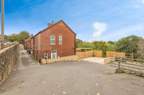 Wakefield Road, Huddersfield, HD8