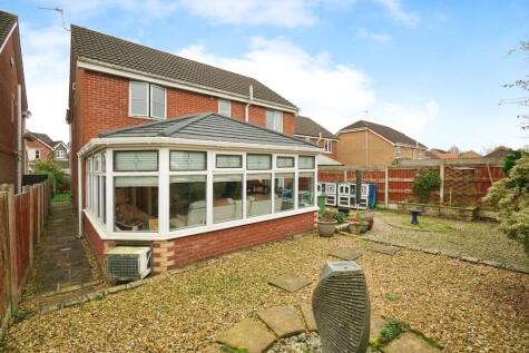 Deighton Close, Wigan, WN5