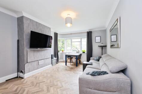 Grove Avenue, Sutton, SM1