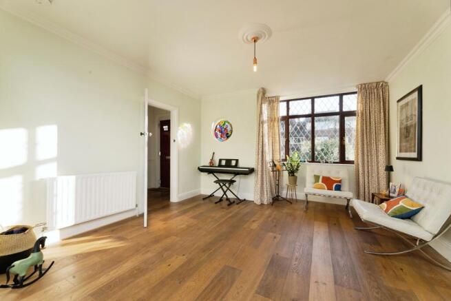 Lounge/Dining Room