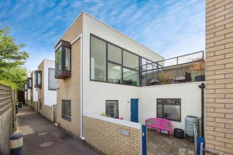 Walnut Tree Close, Guildford, GU1