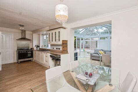 Prince Charles Crescent, Farnborough, GU14