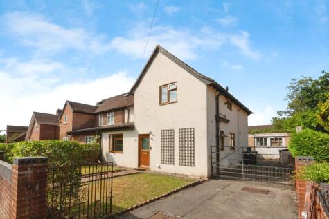 Oak Tree Road, Woking, GU21