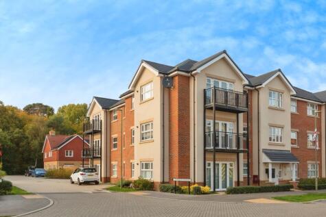 Hurst Avenue, Camberley, GU17