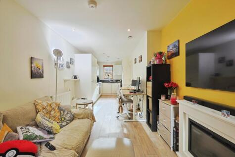 Trevanion Road, London, W14